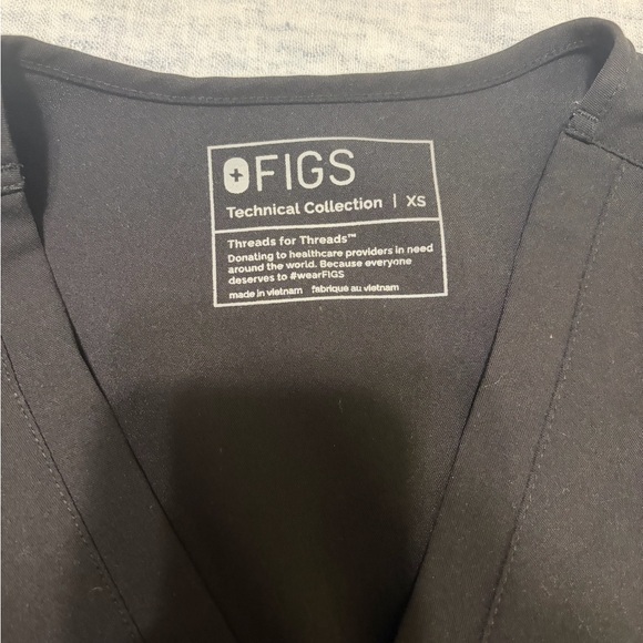 Figs Scrub Top - Picture 4 of 4